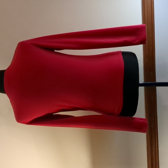 No Boundaries red long sleeved shirt in Juniors Small (3/5) - Picture 4 of 6